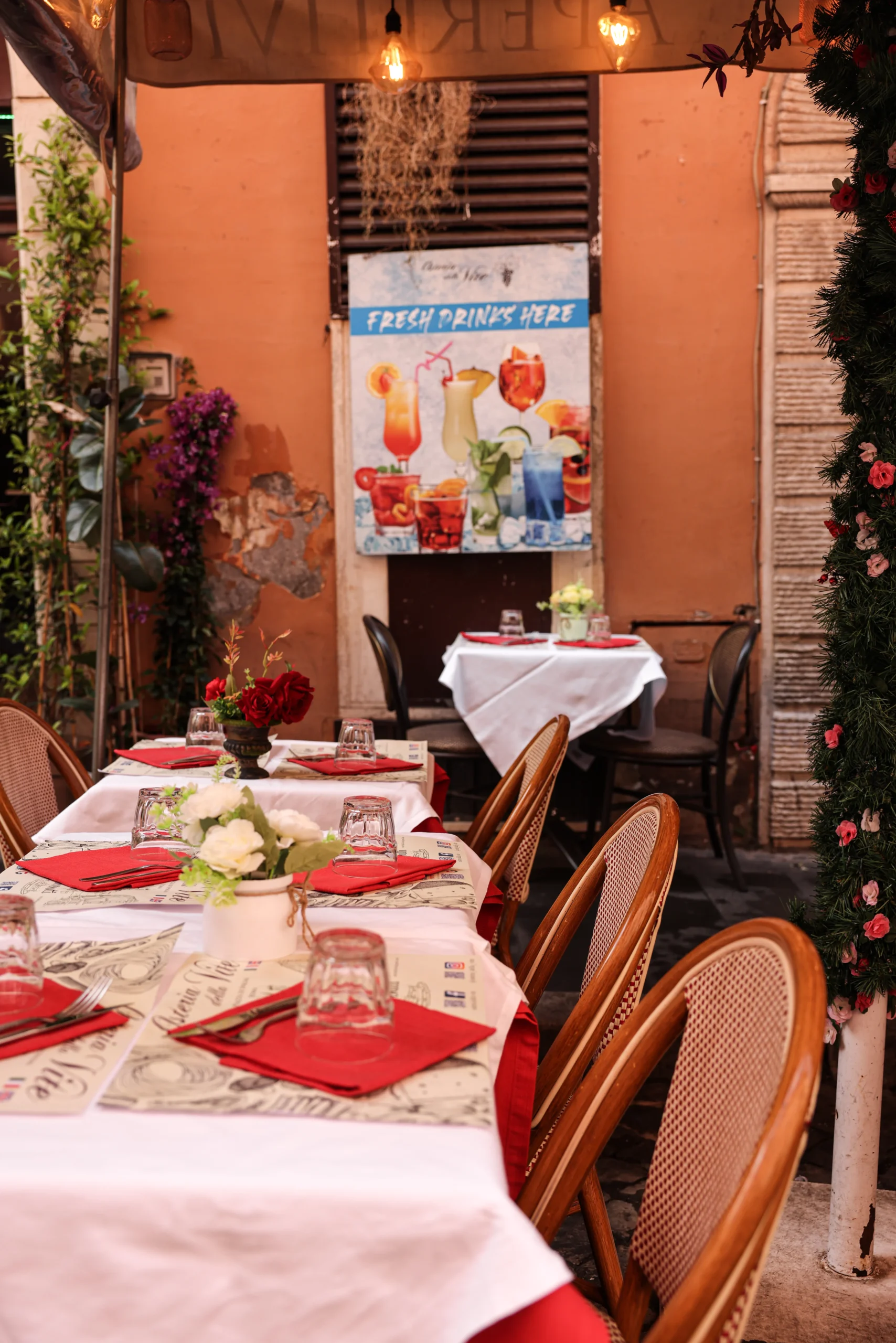 tavoli-terrazza-drink-osteria-della-vite-roma